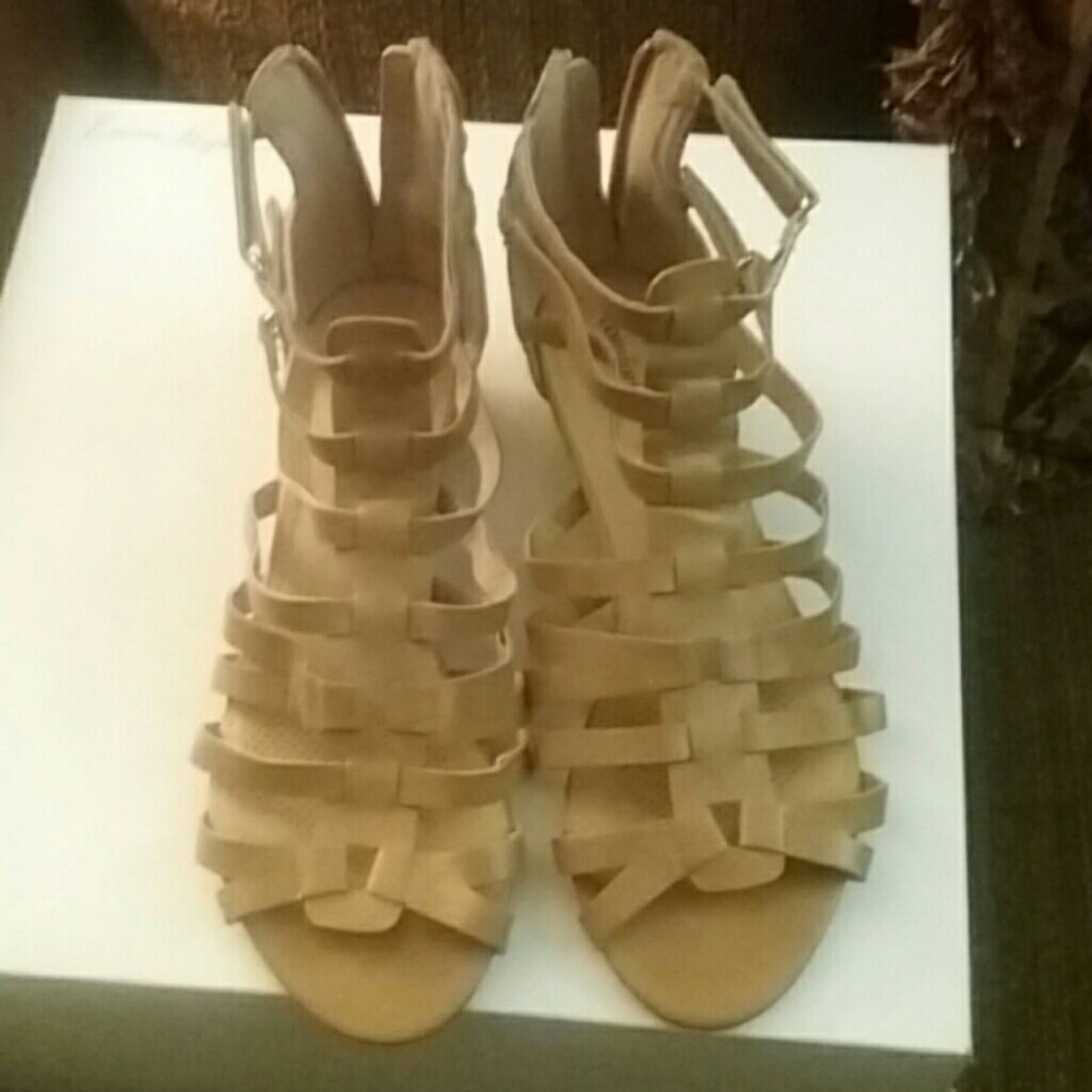 Sandals - Picture 6 of 6